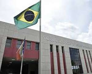 Deus, Jesus e Maria examinam contas da prefeitura de Manaus