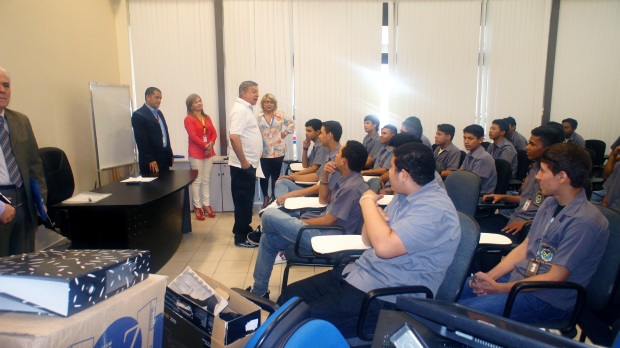 TCE vai contratar 50 menores aprendizes casdastrado pelo órgão