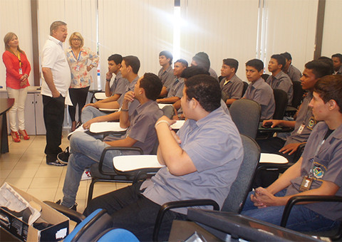 TCE contrata mais 50 menores aprendizes