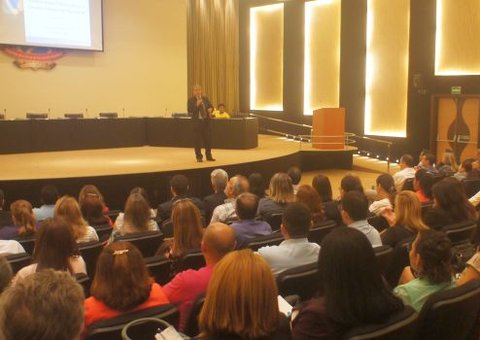 Debate do TCU atrai gestores públicos