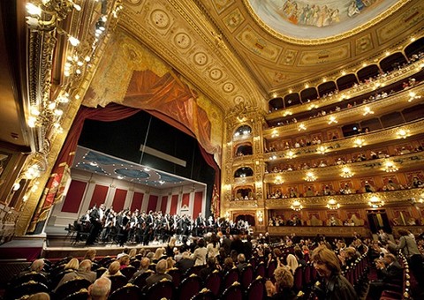 Orquestra realiza apresentação gratuita no Teatro Amazonas