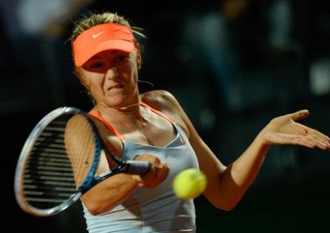 Sharapova abandona torneio de Roma por problemas físicos