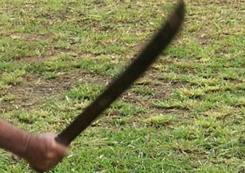 Homem é morto com uma terçadada na nuca desferida por por “Cabeça de Boto”