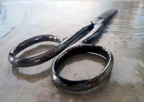 Ameaçou garoto com tesoura para fazer sexo