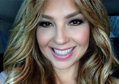 Thalia pede goleiro do México em casamento