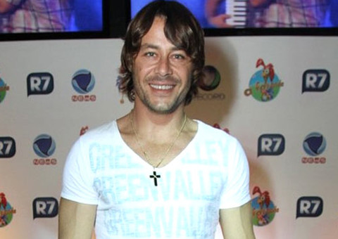 Site de Theo Becker anuncia morte do ator