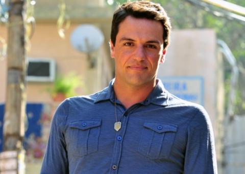 Théo descobre que Lívia matou Jéssica