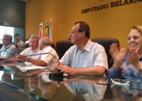 DEM dá posse a Therezinha Ruiz no diretório municipal