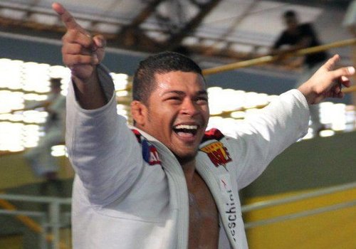 Atleta do jiu-jítsu amazonense vai competir nos Estados Unidos