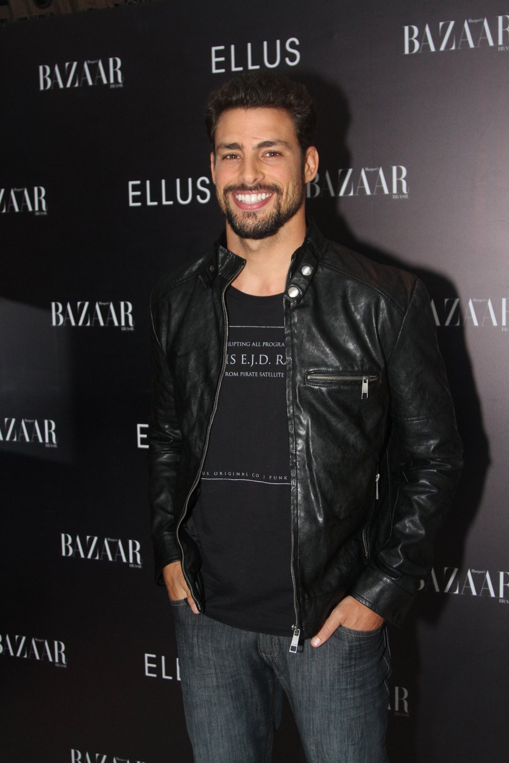 Cauã Reymond dá pista de que pode estar com Grazi Massafera novamente