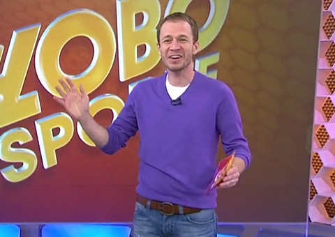 'Mosca gigante' invade programa do Globo Esporte com Tiago Leifert 