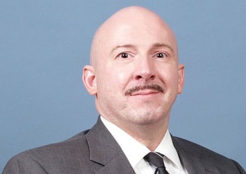 Homem foi morto e substituído por robô sósia. Entenda