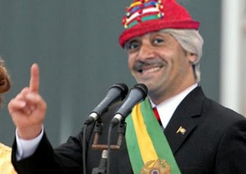 Tiririca diz que volta à política em 2014