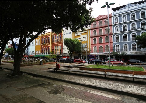 Tapumes da Praça da Matriz são retirados para requalificação urbanística