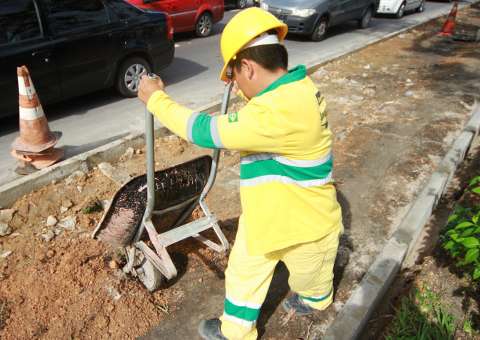 Prefeitura começa obras de ciclovia e intervenções na Ponta Negra