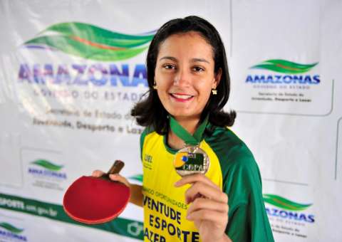 Mesatenista amazonense Amanda Marques comemora liderança do ranking nacional