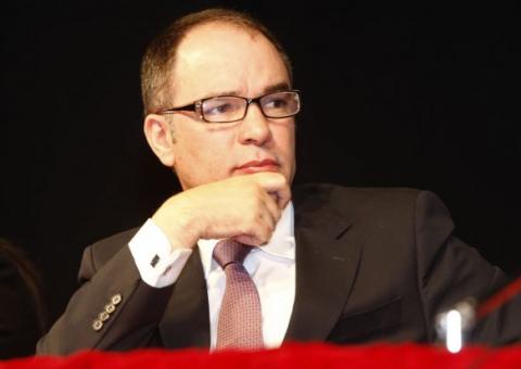 Constituição e Poder: O juiz entre o herói e o burocrata