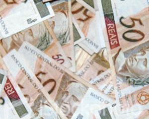 VEREADORES DE MANAUS TORRARAM MEIO MILHÃO DE REAIS  EM FEVEREIRO