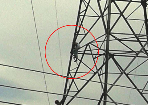 Homem ameaça se jogar de torre de alta tensão no bairro da Glória