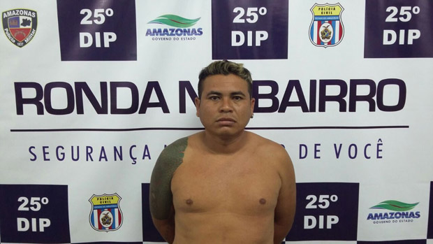 Policia prende irmão de “Bonitinho” com  trouxinhas de cocaína