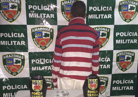 No bairro de Petrópolis, menor é preso com cocaína e maconha