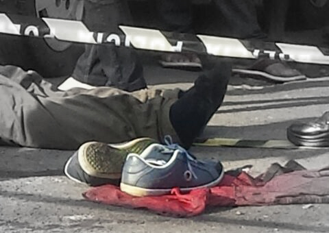 Com facada no peito, homem cai morto na feira da Panair