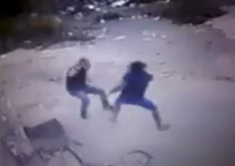 VÍDEO: Agente penitenciário é morto com a própria arma