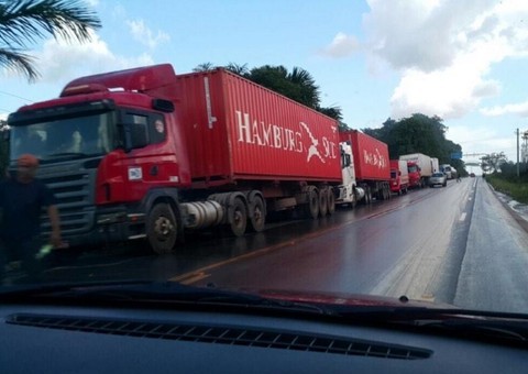  Greve dos Caminhoneiros chega ao AM. Risco de desabastecimento