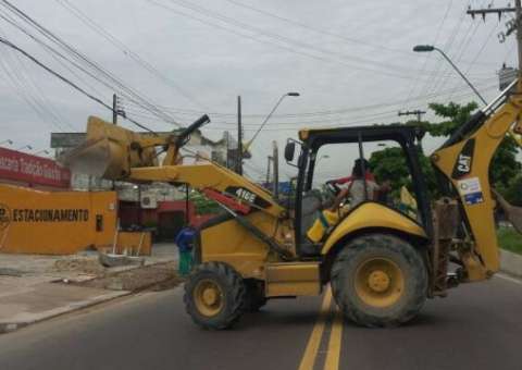 Trator em dois tempos