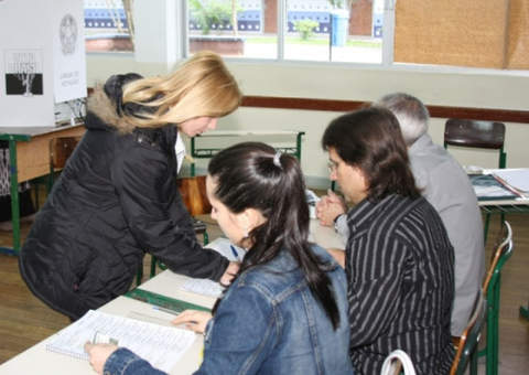 Empregador deve conceder folgas a funcionários que trabalharam no pleito