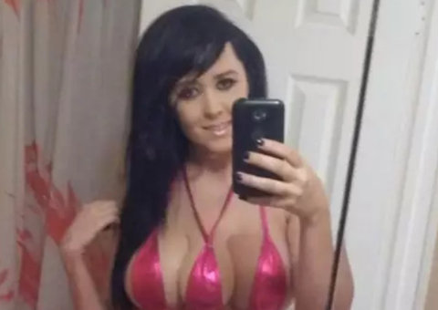 Jovem implanta seio para espantar homens