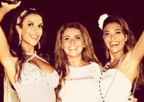 Juliana Paes publica foto antiga ao lado de Ivete Sangalo
