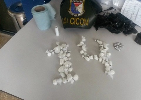 Menor é apreendido com trouxinhas de entorpecentes