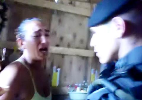 Vídeo mostra truculência de policiais e fiscal da Suhab contra família 