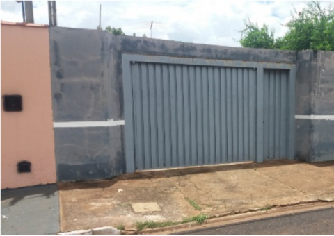 Família viaja por três meses e ao retornar a casa o pior acontece