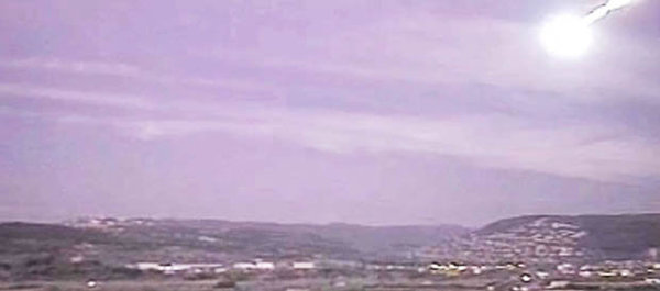 Bola de fogo no céu da Espanha assusta e causa pânico