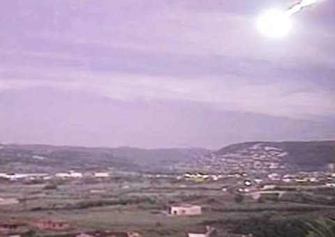 Bola de fogo no céu da Espanha assusta e causa pânico