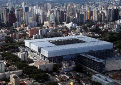Cinco estádios ainda não foram inaugurados a 30 dias da Copa