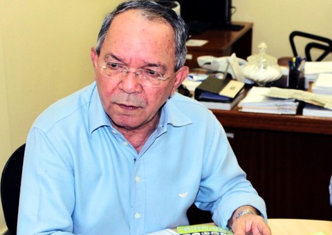 Prestação de contas da Prefeitura de Manaus é entregue ao TCE