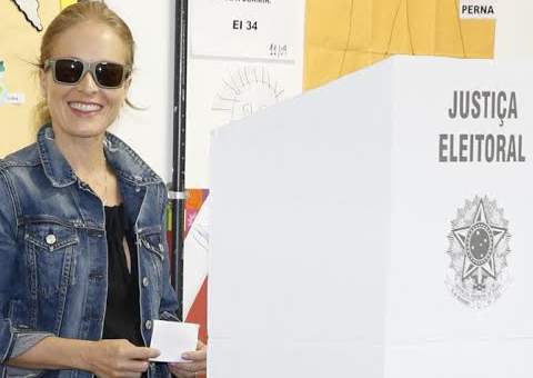   William Bonner, Fátima Bernardes, Luciano, Angélica e mais famosos votam no Rio