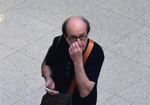 Ary Fontoura é flagrado em momento indiscreto