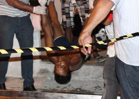 Homem é assassinado com quatro tiros por dupla em motocicleta no Cidadão 12, em Manaus