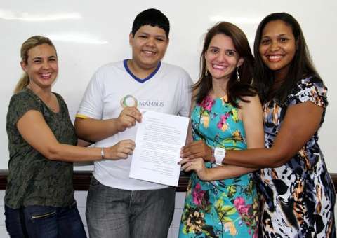 Aluno da Semed vence concurso de redação realizado nas 12 cidades sedes da Copa