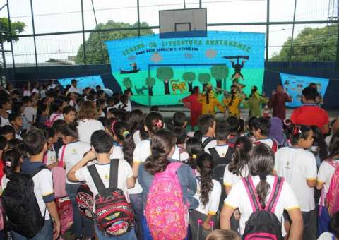 Escolas municipais celebram escritores amazonenses durante Semana da Literatura
