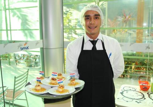 Senac oferece vagas para o curso de Garçom