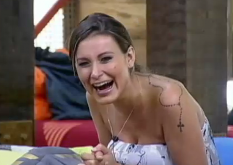 Primeira fazendeira mostra as garras após ganhar prova