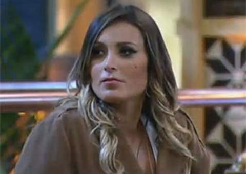 De volta em A Fazenda, Andressa Urach fica nua em última festa