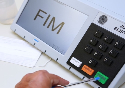 Urnas estão abertas para eleitores em Manaus e idosos tem horário especial