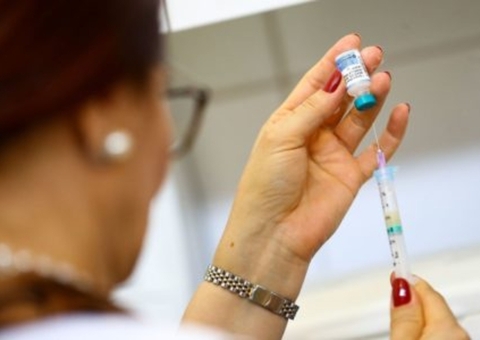 Prefeitura de Manaus torna pública lista de vacinados após decisão judicial