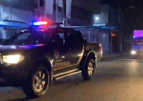 Mais de 132 mil doses da vacina de Oxford chegam a Manaus 